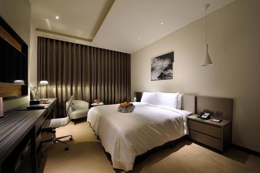 Golden Tulip Glory Fine Hotel Tainan Exterior foto